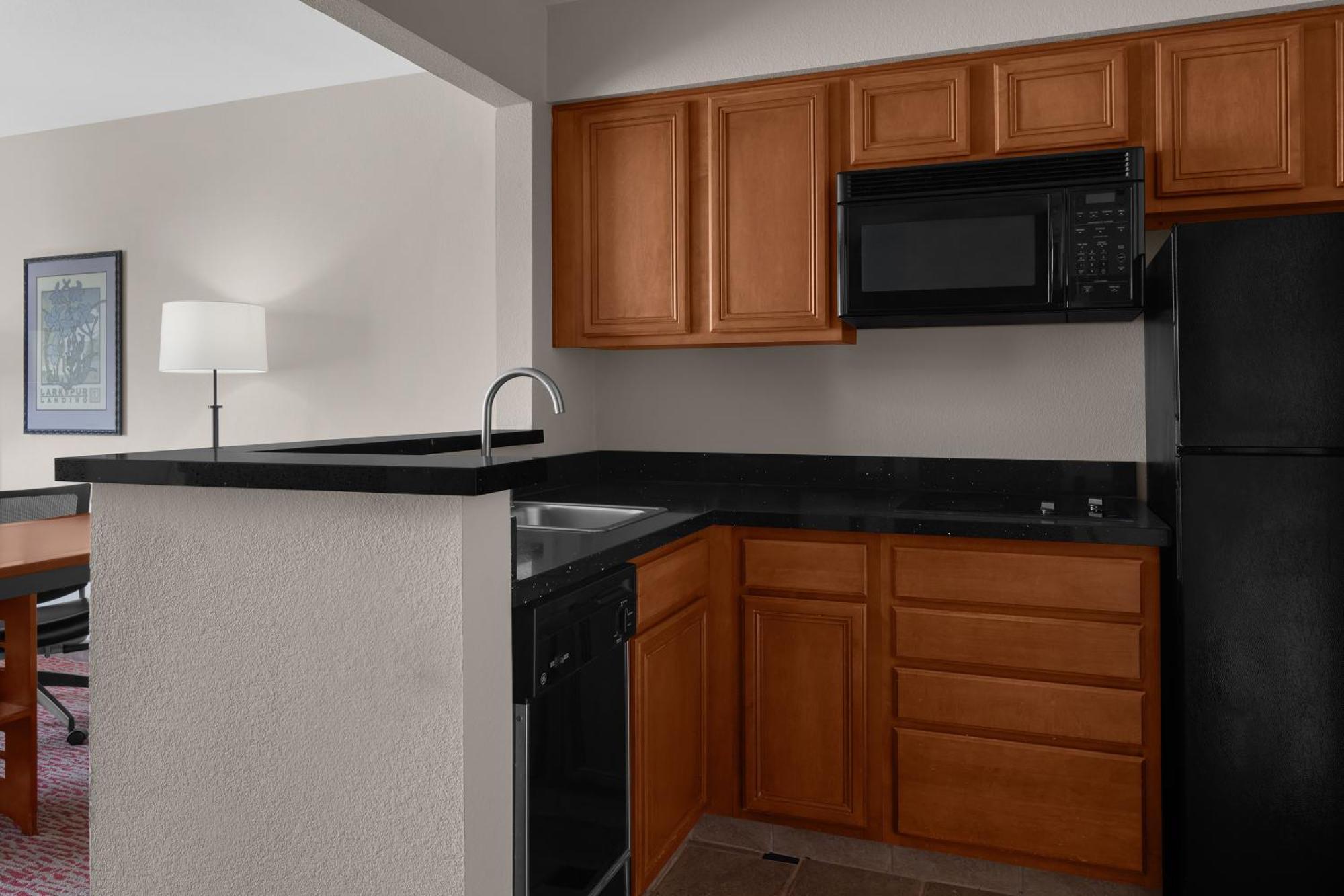 Larkspur Landing Extended Stay Suites Roseville Exterior photo