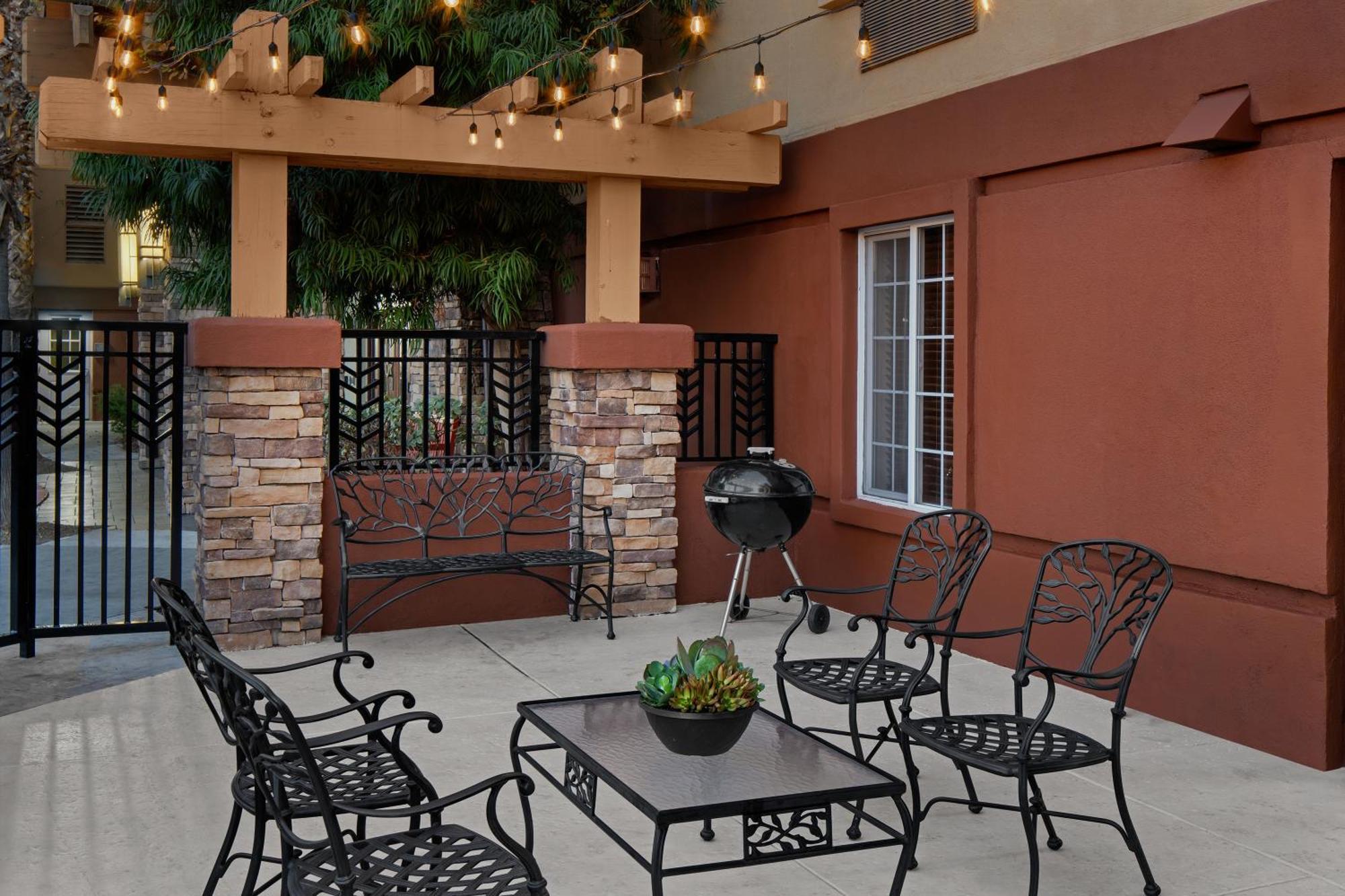 Larkspur Landing Extended Stay Suites Roseville Exterior photo